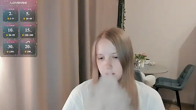 Snapshot of Alyaley chatting on July 18, 8:01 pm Alyaley online show from July 18, 8:01 pm