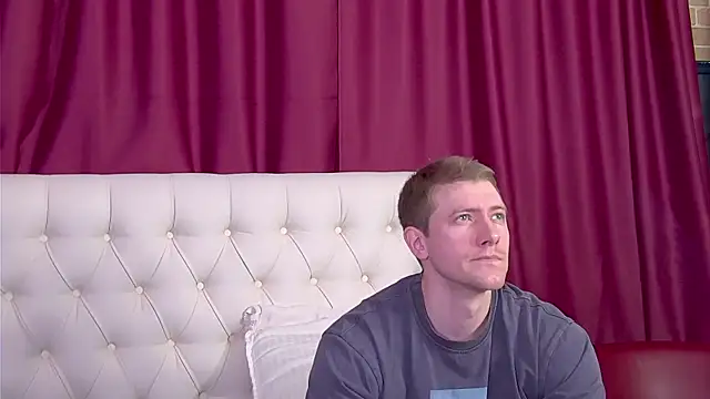 Snapshot of EthanPinkman chatting on July 5, 5:03 am EthanPinkman online show from July 5, 5:03 am