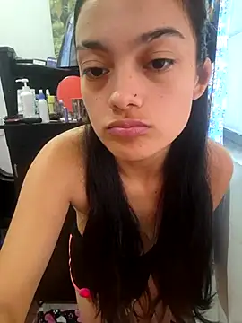 Snapshot of littlemelii chatting on January 6, 9:22 pm littlemelii online show from January 6, 9:22 pm