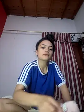 Snapshot of littlemelii chatting on February 1, 3:18 pm littlemelii online show from February 1, 3:18 pm