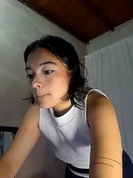 Snapshot of littlemelii chatting on September 12, 5:18 am littlemelii online show from September 12, 5:18 am