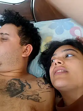 Snapshot of littlemelii chatting on February 2, 9:46 pm littlemelii online show from February 2, 9:46 pm