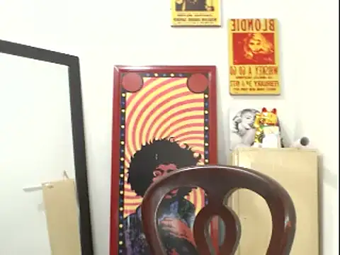 Snapshot of MikeRiverx chatting on February 17, 7:53 pm MikeRiverx online show from February 17, 7:53 pm