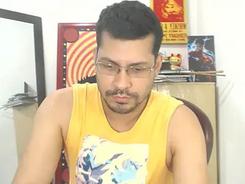 Snapshot of MikeRiverx chatting on January 11, 5:34 am MikeRiverx online show from January 11, 5:34 am