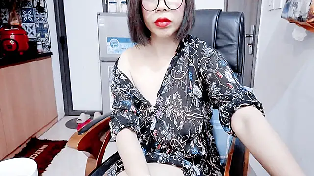 Snapshot of Miu-Le chatting on February 6, 5:38 pm Miu-Le online show from February 6, 5:38 pm