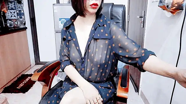 Snapshot of Miu-Le chatting on February 20, 4:40 pm Miu-Le online show from February 20, 4:40 pm