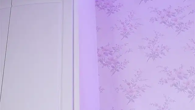 Snapshot of ClaraHazel chatting on November 13, 6:56 am ClaraHazel online show from November 13, 6:56 am