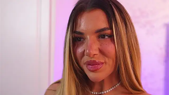 Snapshot of ClaraHazel chatting on November 29, 5:54 am ClaraHazel online show from November 29, 5:54 am