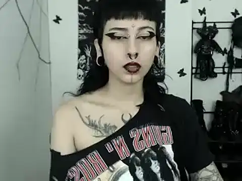 n0sferatus   online show from September 13, 4:01 am