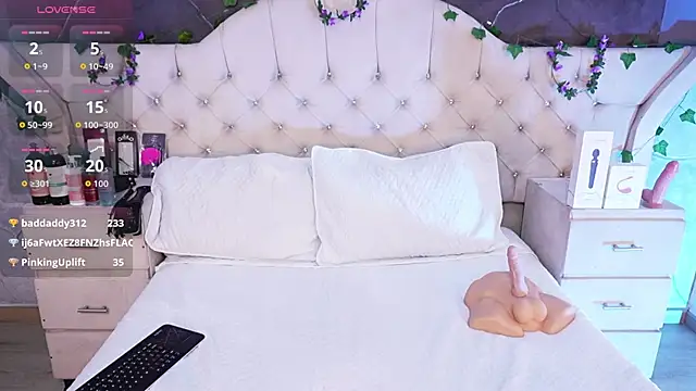 AmberGreyy  online show from April 18, 7:07 pm