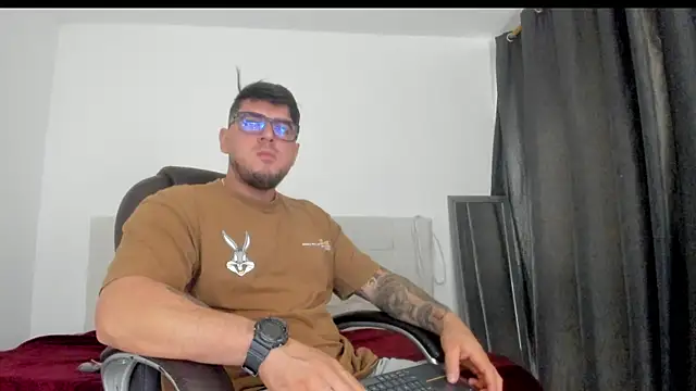 Teilor Creed online show from November 15, 6:04 pm