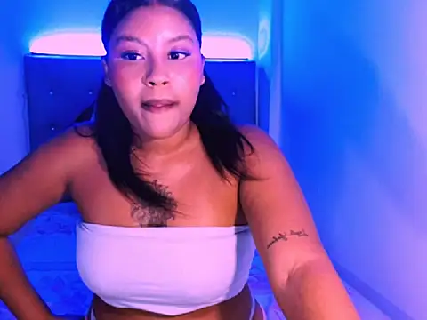 ladypussy69 online show from April 14, 11:22 pm