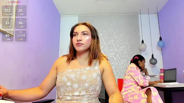 TomLondon  online show from June 12, 12:26 pm