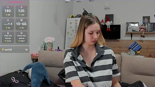 Girl alone home online show from February 6, 3:48 pm