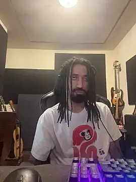 hotcamboy420 online show from April 29, 4:27 am