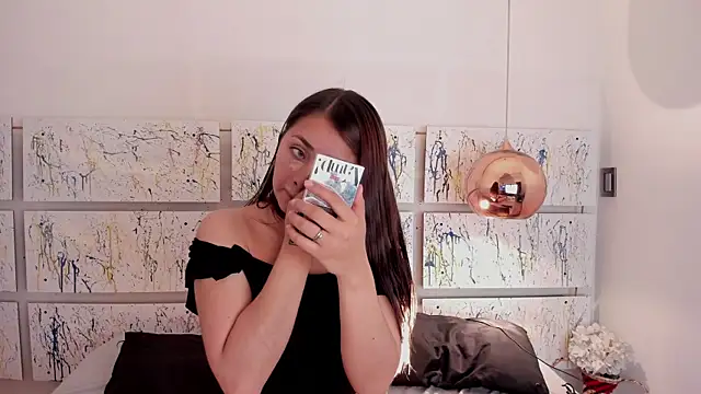 Snapshot of Sophy_SmileSweet chatting on April 4, 12:02 pm Sophy SmileSweet online show from April 4, 12:02 pm