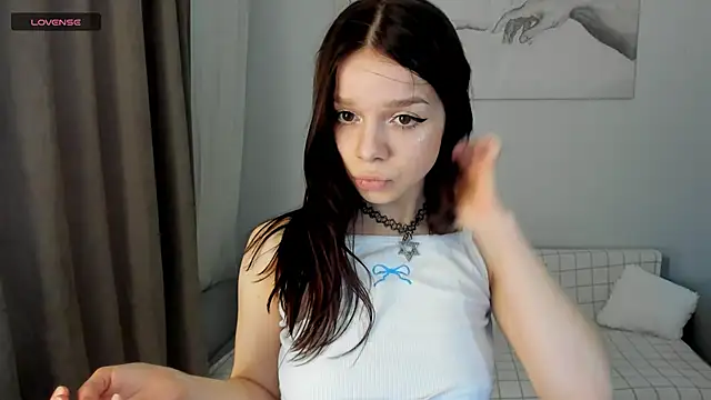 crystal lilith online show from June 14, 6:26 am