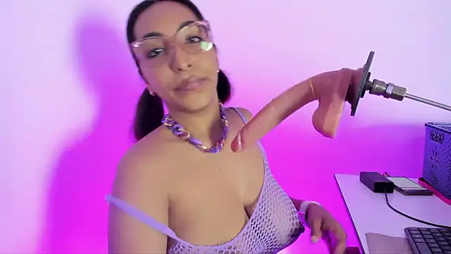 Leticia brownn1 online show from May 13, 7:33 pm