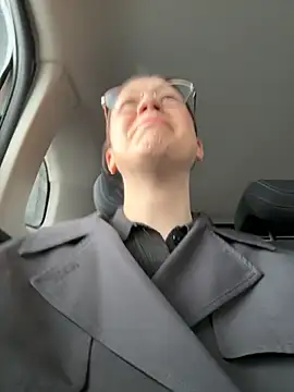 RinaCat online show from April 13, 6:19 am