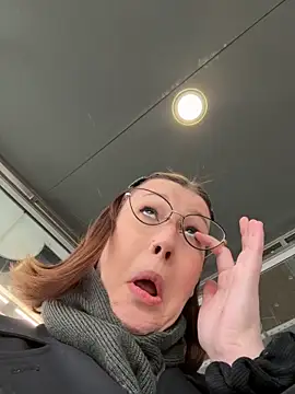 RinaCat online show from April 15, 5:25 am