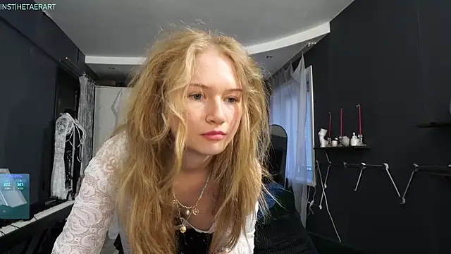Alexandra Demore online show from May 19, 6:47 pm