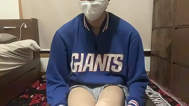 Snapshot of nihs1 chatting on March 10, 12:10 pm nihs1 online show from March 10, 12:10 pm