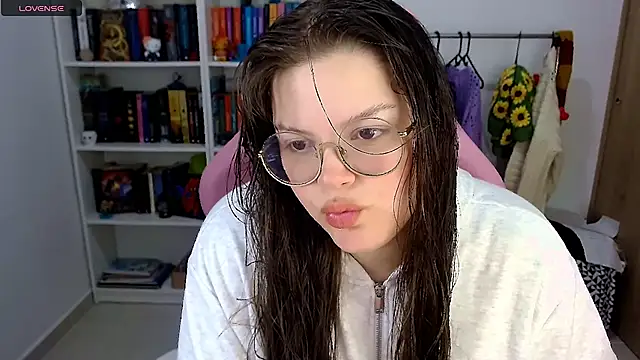 Snapshot of Gabiwaifu chatting on November 23, 3:39 am Gabiwaifu online show from November 23, 3:39 am