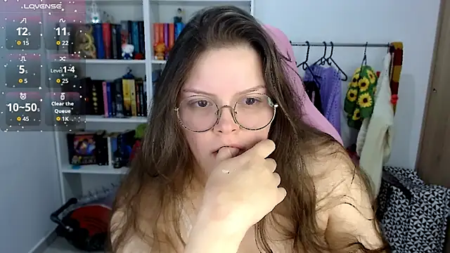 Snapshot of Gabiwaifu chatting on November 30, 5:00 am Gabiwaifu online show from November 30, 5:00 am