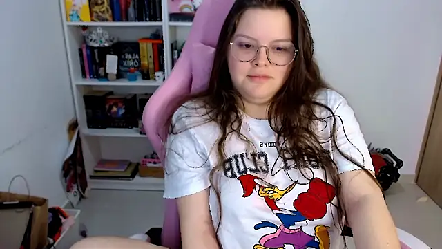 Snapshot of Gabiwaifu chatting on February 10, 6:50 am Gabiwaifu online show from February 10, 6:50 am