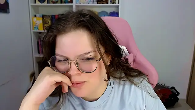 Snapshot of Gabiwaifu chatting on February 13, 7:15 am Gabiwaifu online show from February 13, 7:15 am