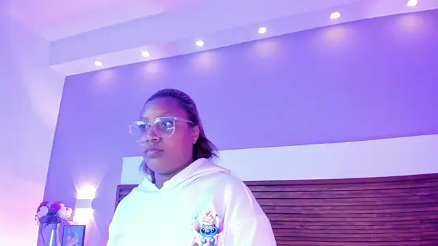 Adelehottman online show from April 8, 12:05 pm