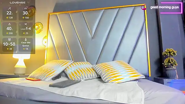 BrendaAdams  online show from February 12, 10:32 am