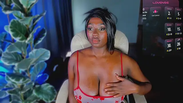 Almaahotxxx online show from June 10, 2:05 pm