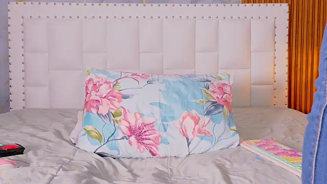 indianschoolgirl online show from October 29, 7:37 pm