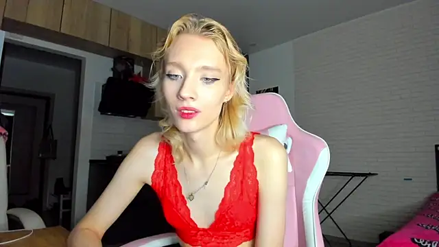  Alice Kitty online show from January 15, 11:15 am