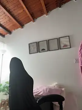 Miss-Abbii online show from February 8, 2:09 pm