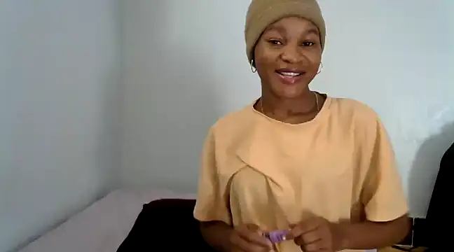 Snapshot of Brown_cool chatting on December 8, 1:14 pm Brown cool online show from December 8, 1:14 pm