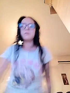 Snapshot of IzabelllNoir chatting on December 14, 6:56 pm IzabelllNoir online show from December 14, 6:56 pm