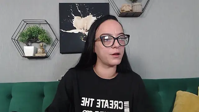 Snapshot of IzabelllNoir chatting on January 7, 10:40 am IzabelllNoir online show from January 7, 10:40 am