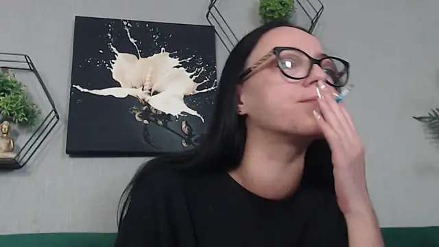 Snapshot of IzabelllNoir chatting on January 14, 7:03 am IzabelllNoir online show from January 14, 7:03 am