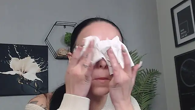 Snapshot of IzabelllNoir chatting on January 15, 9:03 am IzabelllNoir online show from January 15, 9:03 am