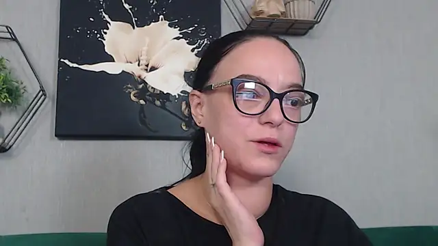 Snapshot of IzabelllNoir chatting on January 19, 8:29 am IzabelllNoir online show from January 19, 8:29 am