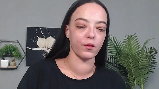 Snapshot of IzabelllNoir chatting on February 22, 9:08 am IzabelllNoir online show from February 22, 9:08 am