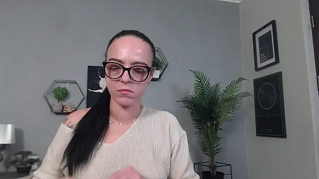 Snapshot of IzabelllNoir chatting on March 4, 9:59 am IzabelllNoir online show from March 4, 9:59 am