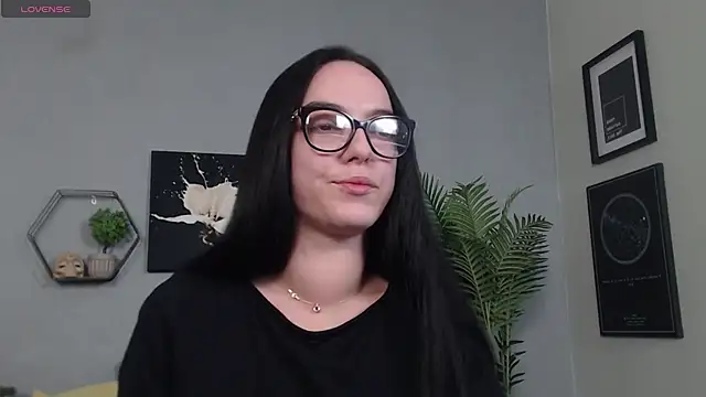 IzabelllNoir online show from April 4, 7:17 am