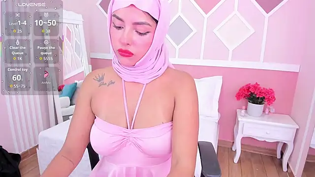 Lea nahid online show from June 4, 7:42 pm