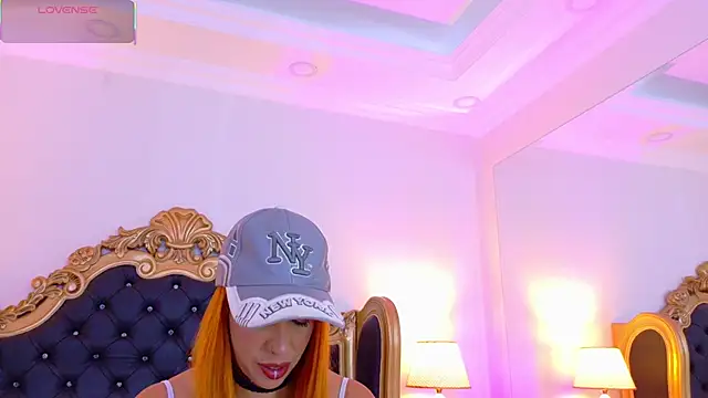 AdelinaVans online show from June 3, 11:57 am