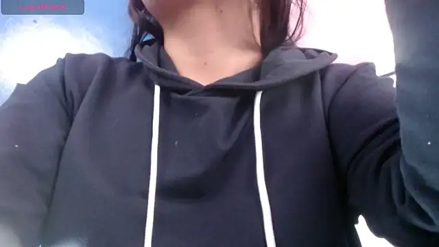 Snapshot of vitoria23_ chatting on December 2, 2:01 pm vitoria23 online show from December 2, 2:01 pm