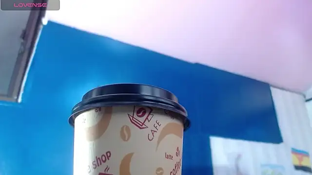 Snapshot of vitoria23_ chatting on January 7, 1:46 pm vitoria23 online show from January 7, 1:46 pm