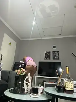 Snapshot of Bootyfulbarbiie chatting on January 18, 12:02 am Bootyfulbarbiie online show from January 18, 12:02 am